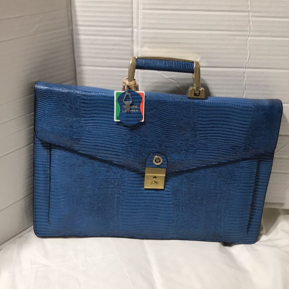 Roberto Roma snake embossed leather case. Made in Korea. Nwt